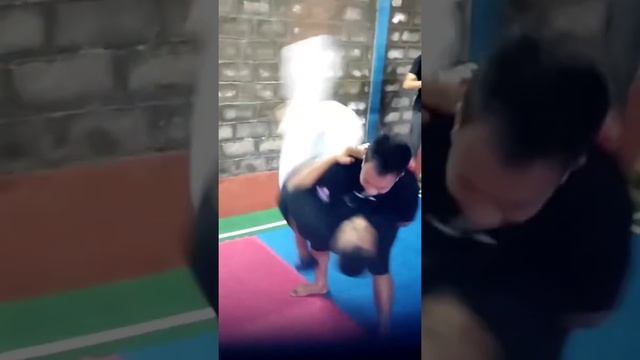 TEHNIK BANTINGAN JUDO, BRAZILIAN JIU JITSU (BJJ)