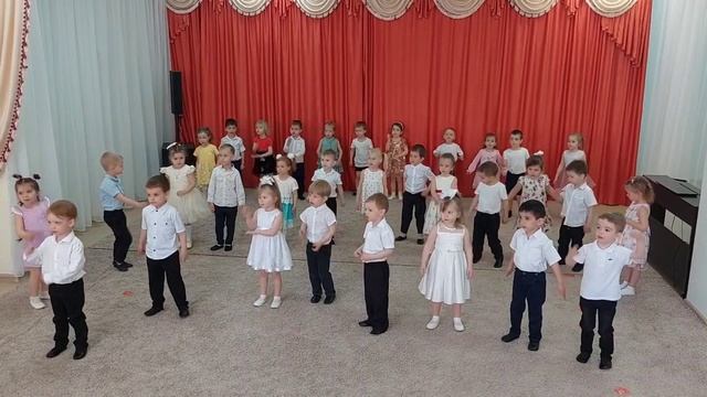 МАДОУ МО Г.КРАСНОДАР "ЦЕНТР-ДЕТСКИЙ САД №118". песня 'мы-солдаты, храбрые ребята!' смотреть онлайн