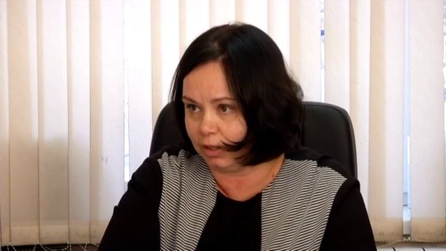 У суді підозрюваний намагався зробити харакірі (+18) смотреть онлайн