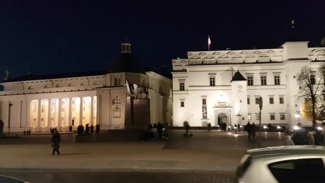 Vilnius. Литва. Старый город. Днём и Ночью. Как красиво смотреть онлайн