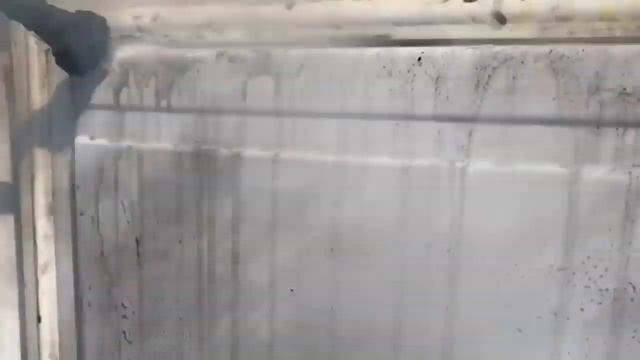 Чистим очень грязный холодильник профессиональным паропылесосом Karcher SGV 8/5 смотреть онлайн