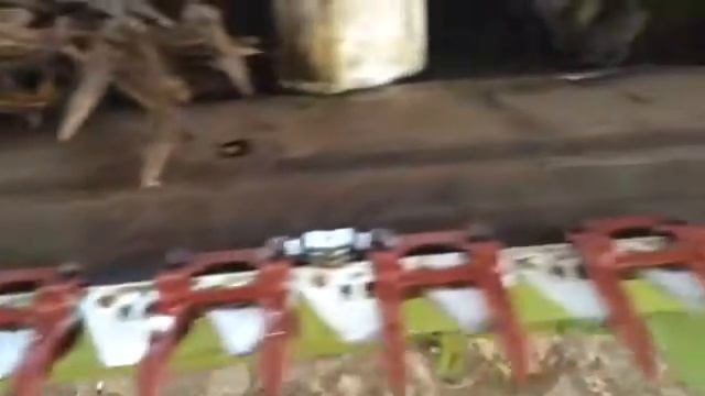 Жатка Claas vario 1050 c режущим аппаратом Шумахер. смотреть онлайн