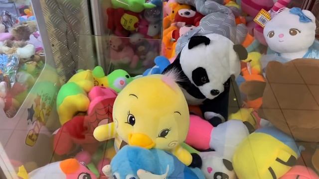 ЧТО МОЖНО ВЫИГРАТЬ НА ЭТИ ДЕНЬГИ В АППАРАТЕ ХВАТАЙКА С ИГРУШКАМИ??? смотреть онлайн