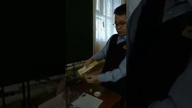 Опыт 2 Влияние раствора соляной кислоты на жевательную резинку смотреть онлайн