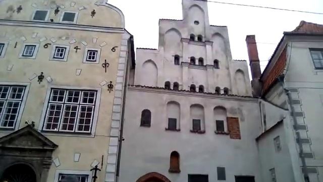 Три дома - три брата, Рижская знаменитость смотреть онлайн