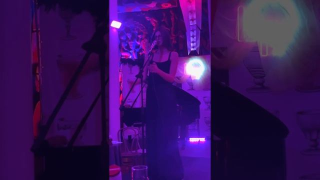 Глубоководные мысли , заполняют всю мою голову! Накрывая тело безмолвной тоской. смотреть онлайн