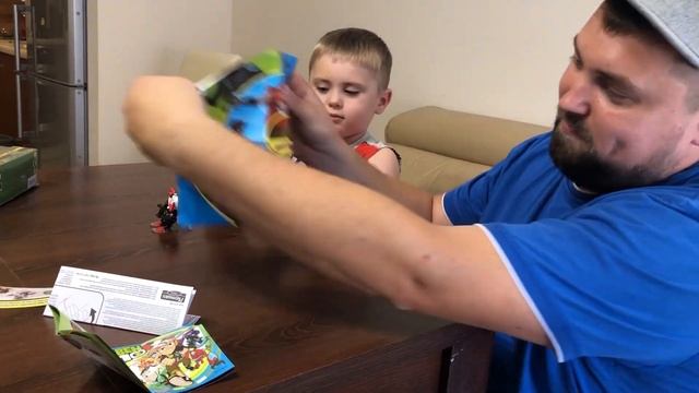 Ben10 Omnitrix Часы Бентена-Омнитрикс, веселая распаковка и обзор смотреть онлайн