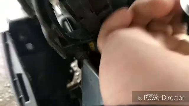 Замена лампы ближнего света Opel Corsa D смотреть онлайн