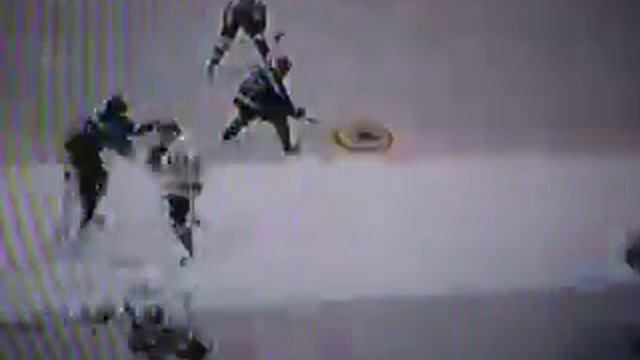 Blackhawks defense gets pwned. Nhl 2007 смотреть онлайн