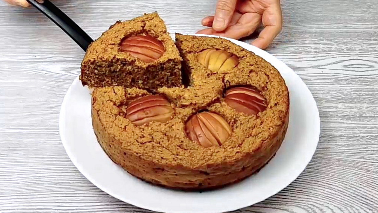 Возьмите стакан овсянки, яблоко и морковь!!Никакой муки! Без масла!Яблочно-морковный пирог #асмр смотреть онлайн