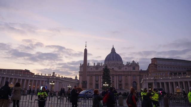 Timelapse Basilica di San Pietro - Piazza San Pietro Roma - 2 Gennaio 2023 смотреть онлайн