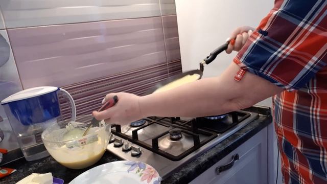 К теще на блины. Масленица. Праздники в России? смотреть онлайн