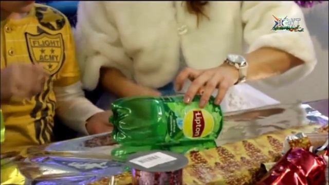 Окунуться в сказку! В молодежном центре «Олимпиец» начала свою работу мастерская Деда Мороза смотреть онлайн