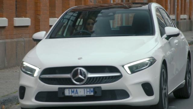 How To use Mercedes-Benz Dynamic Select смотреть онлайн
