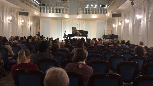 Ф.Шуберт – Клавирштюк №2, D. 946 / F. Schubert – Klavierschück №2, D. 946 смотреть онлайн