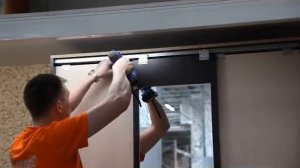 Сборка шкаф-купе Андрей-4 (Бася) Установка дверей и роликов