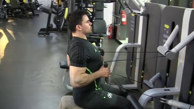 Low Pull Technogym Kinesi смотреть онлайн