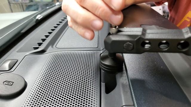 Ford Bronco Phone Holder Dash Mount ? Unboxing, Install, and Review смотреть онлайн