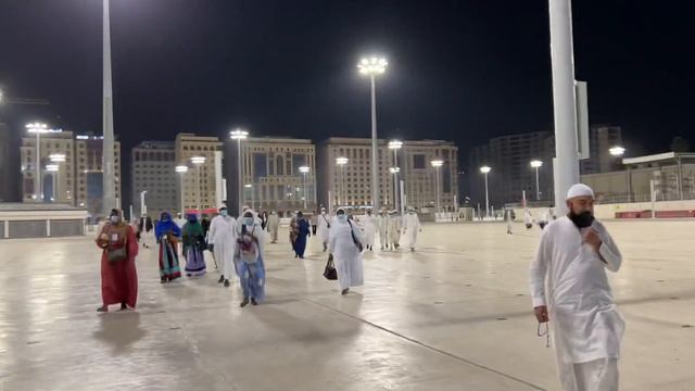 Молитва лучше чем сон , дай Аллагь таким же наплывом чтобы и наших городах сёлах заполнялись мечет смотреть онлайн