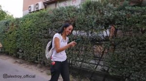 Бушменский розыгрыш: пугаем людей идеальным камуфляжем