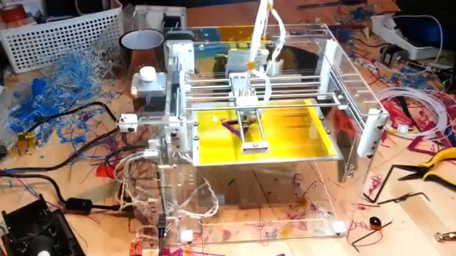 3D принтер MakiBox A6 уже в России смотреть онлайн