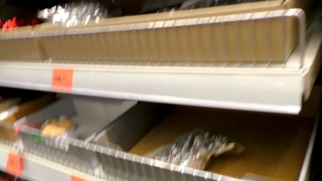 ?веселый ВЛОГ: ОБИ?ИДЕИ бюджетных ПОДАРКОВ?Груминг КОШКИ [JANNA FET] смотреть онлайн