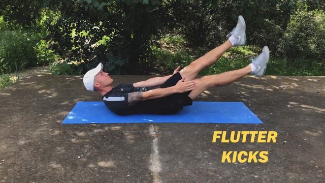 FLUTTER KICKS | МАХИ НОГАМИ НА СПИНЕ (ПЛОВЕЦ) смотреть онлайн