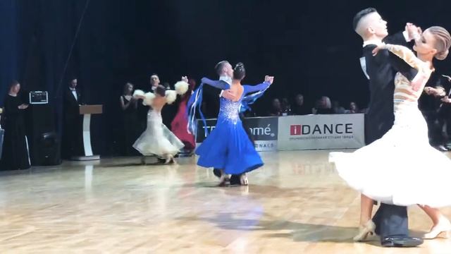 Royal Ball Алексей Пущин - Мария Иватович Молодёжь Фокстрот смотреть онлайн