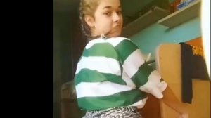 GIRLS TWERKING IT!!!!!!!!!! PT2