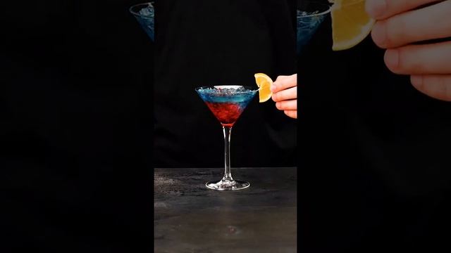 КАК СДЕЛАТЬ ВКУСНЫЕ КОКТЕЙЛИ НА НОВОГОДНЮ ВЕЧЕРИНКУ! #shorts смотреть онлайн