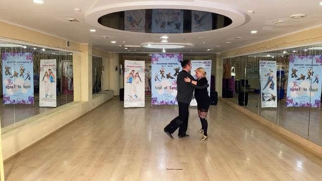 13.04.20 - Tango Online Class - Yury & Elena смотреть онлайн
