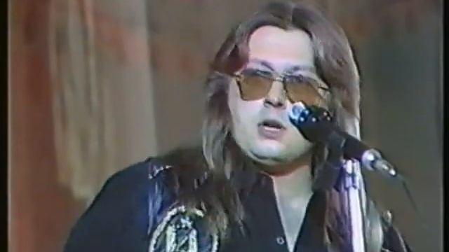 Первое апреля. Валерий Азаров и ансамбль "Вариант". 1995 г. Музыка: В. Мигуля. Стихи И. Шаферан. смотреть онлайн