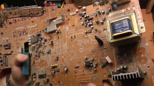 Что внутри #2. Видик из 90-х. Добываем ценные детали! =)_0004 смотреть онлайн