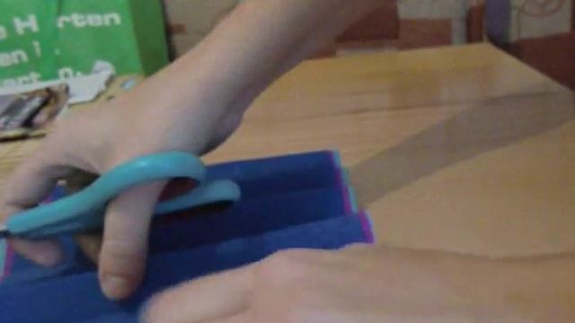 Разноцветный цветок из гофрированной бумаги. Водяная Лилия из гофрированной бумаги. смотреть онлайн