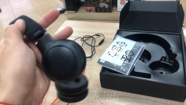 JBL Live 400 bt смотреть онлайн