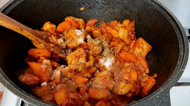 ГУЛЯШ из свинины //идеальное Блюдо как на Обед так и на Ужин // смотреть онлайн