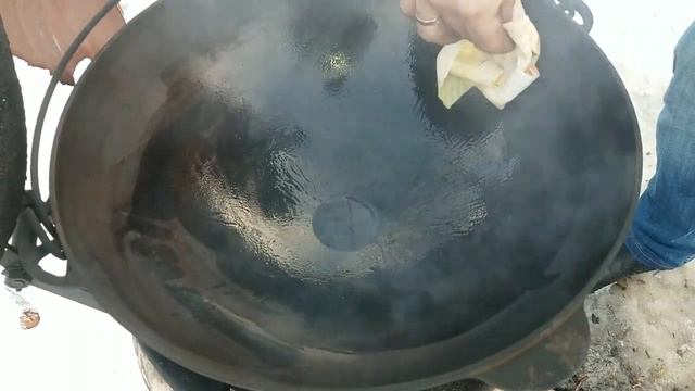 Подгоовка казана к использованию! Прокалка казана. смотреть онлайн