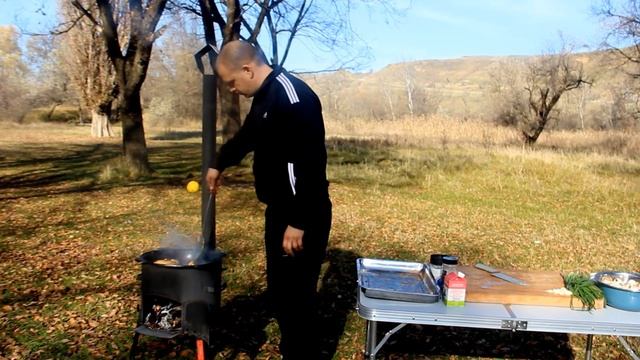Курица с грибами в сливочном соусе. Готовим на природе в казане смотреть онлайн