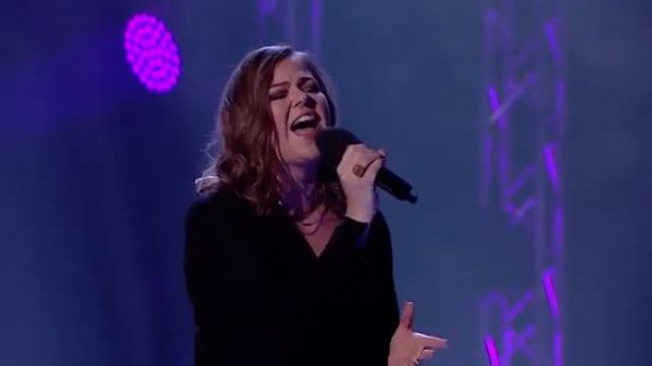 Sessý (sick voice) battles with Hrabbý in Icelandic's The Voice
