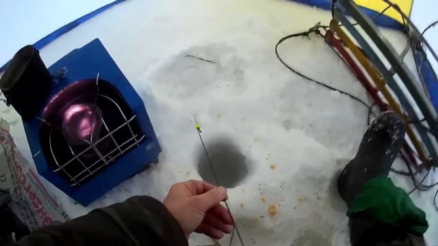 Зима продолжается ,снова мороз , -32 , ловим дальше.. смотреть онлайн