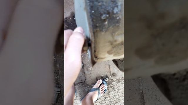 Чистка проводов! Огромные моторы смотреть онлайн