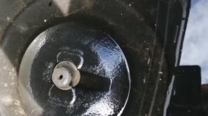 Тойота Камри вода в багажнике.