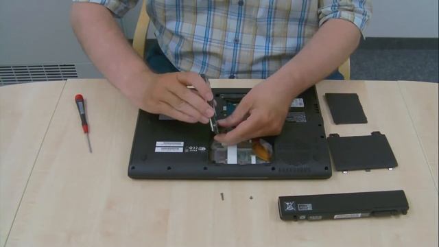 Toshiba серии R840: Замена жесткого диска смотреть онлайн