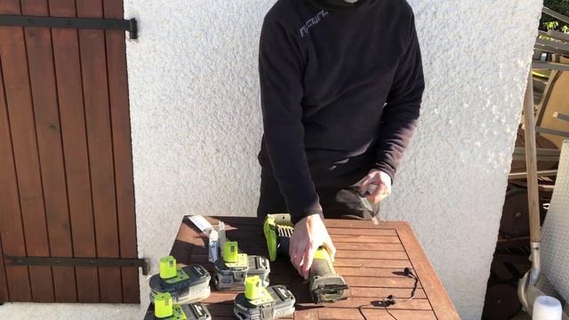 Scie Sabre RYOBI 18V ONE+ R18RS смотреть онлайн