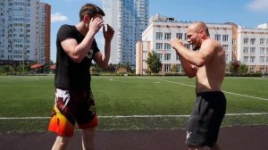 Как научиться защищаться от ударов руками. Прямые удары . Часть 2