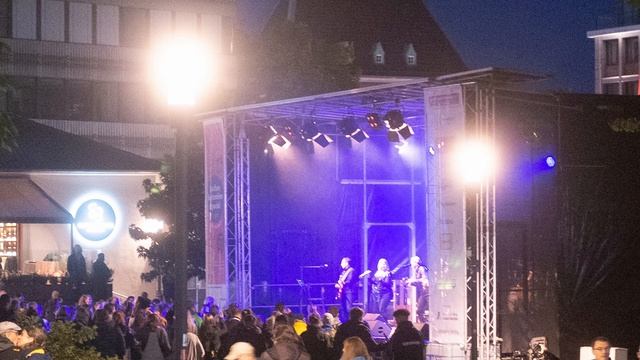 Is the Fujifilm X-E1 still worth it? смотреть онлайн