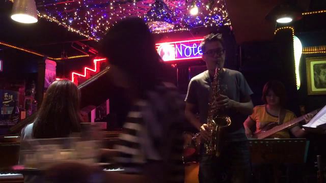 台北Bluenote Jazz。烏野薰樂團！2014 смотреть онлайн