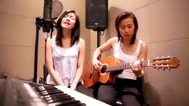 Over The Rainbow (Acoustic Cover) - Janice Yap & Yen смотреть онлайн