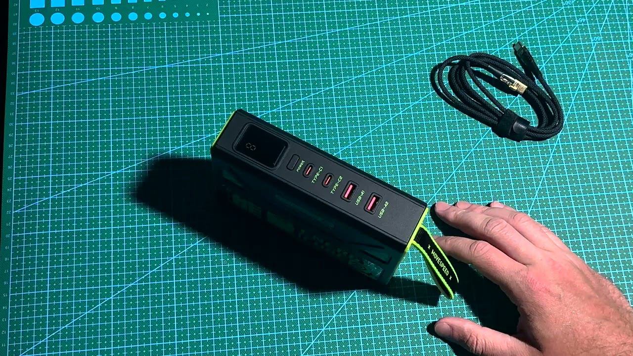 Самый мощный повербанк от MOVESPEED Z70 Pro - 70000 мАч, 100 Вт, фонарь