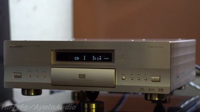 Pioneer DV-AX10 vs Accuphase DP-75V смотреть онлайн